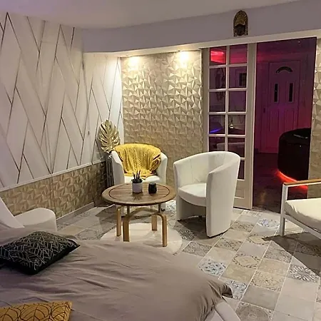 Luxury Sauna Jacuzzi Love hôtel Villemomble